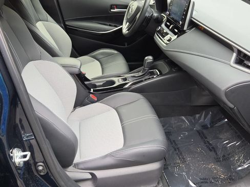 Used 2022 Toyota Corolla XSE FWD image 18