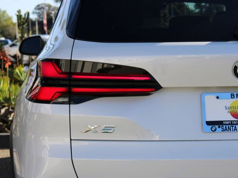 Used 2026 BMW X5 xDrive40i image 13