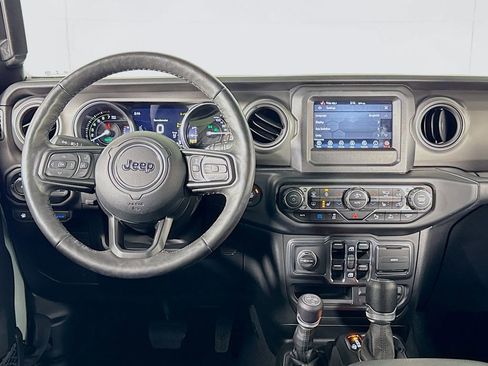 Used 2023 Jeep Wrangler Unlimited w/ Safety Group AWD/4WD image 15