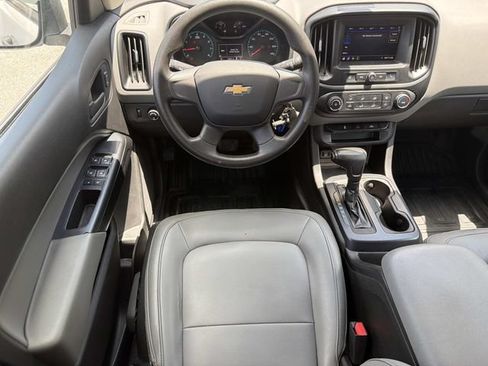 Used 2020 Chevrolet Colorado W/T RWD image 14