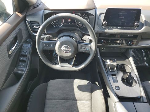 Certified 2023 Nissan Rogue SV image 17