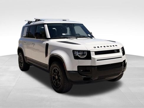 Used 2023 Land Rover Defender 110 AWD/4WD image 4