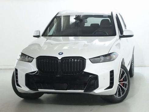Used 2024 BMW X5 xDrive50e w/ Executive Package AWD/4WD image 3