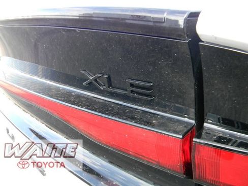New 2026 Toyota Prius XLE FWD image 7