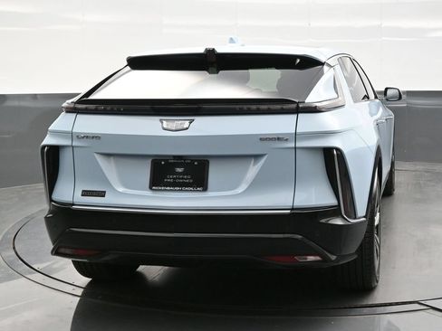 Certified 2024 Cadillac Lyriq Luxury AWD/4WD image 6