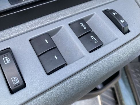 Used 2013 Ford F150 XLT w/ XLT Chrome Pkg image 13