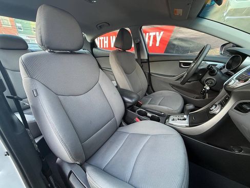 Used 2012 Hyundai Elantra GLS FWD image 6