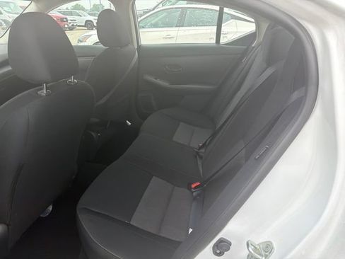 Used 2025 Nissan Sentra SV FWD image 8