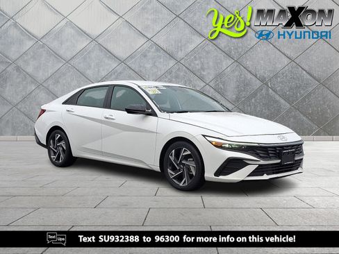 Certified 2025 Hyundai Elantra Sport image 1