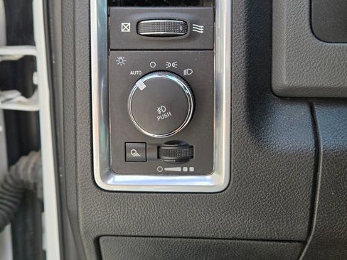 Used 2019 RAM 1500 Big Horn RWD image 28