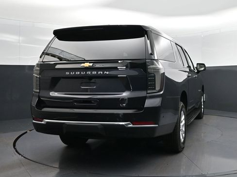 New 2026 Chevrolet Suburban LT w/ Comfort Package image 7