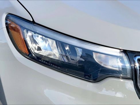 Certified 2024 Jeep Compass Limited w/ Sun and Sound Group image 25