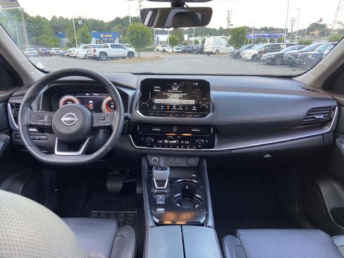 Certified 2023 Nissan Rogue Platinum w/ Platinum Premium Package FWD image 16