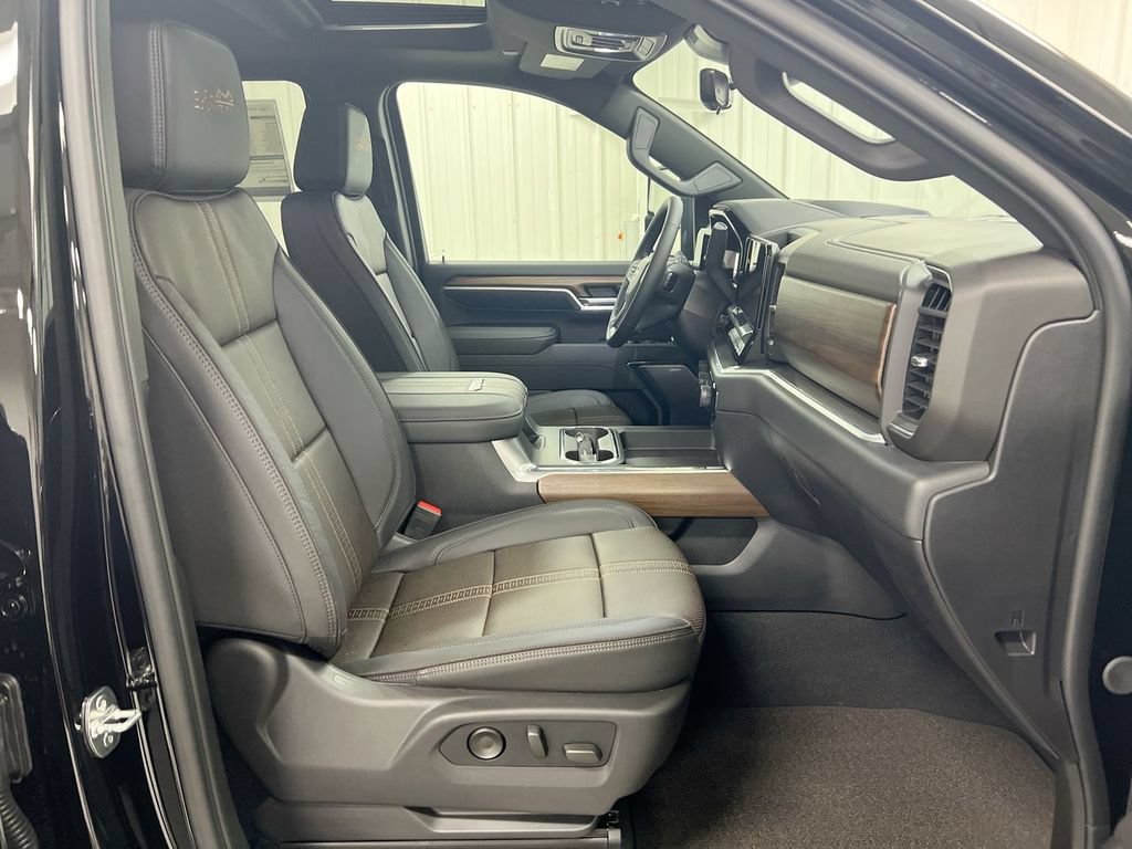 New 2026 Chevrolet Silverado 2500 High Country w/ Midnight Edition AWD/4WD image 23
