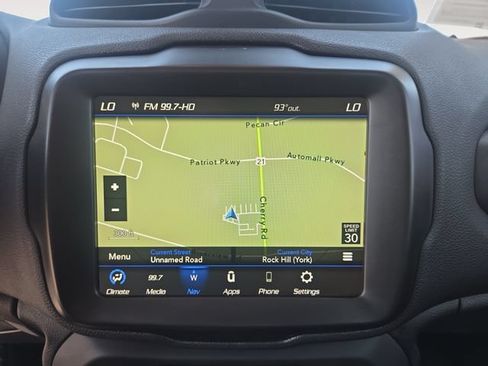 Used 2022 Jeep Renegade Latitude AWD/4WD image 23