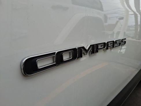 Certified 2025 Jeep Compass Limited AWD/4WD image 6