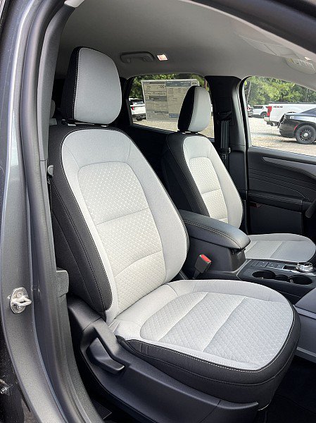 Used 2026 Ford Escape Active w/ Cold Weather Package FWD image 14