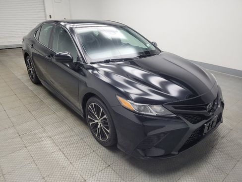 Used 2019 Toyota Camry SE image 13