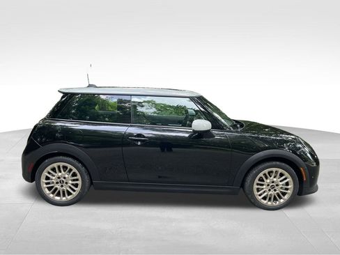 Certified 2025 MINI Cooper S image 10