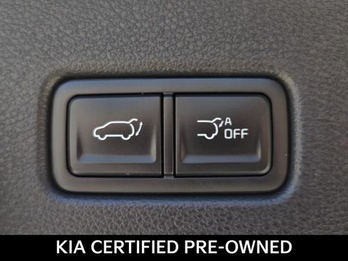 Used 2025 Kia Telluride S FWD image 11