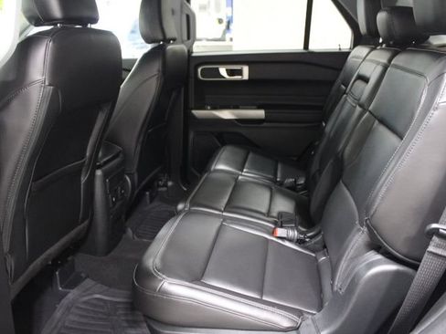 Used 2023 Ford Explorer XLT w/ Equipment Group 202A AWD/4WD image 24