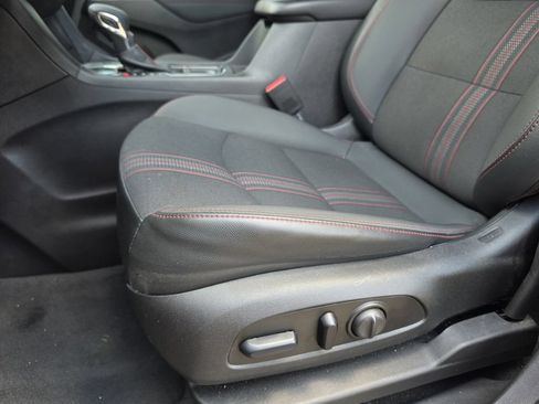 Used 2024 Chevrolet Equinox RS FWD image 15