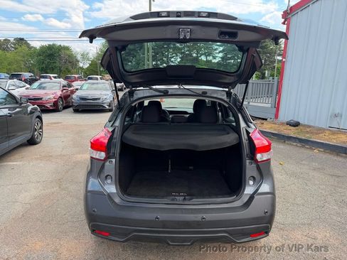 Used 2020 Nissan Kicks SV FWD image 19