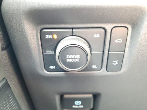 Used 2025 Ford Expedition Max Active AWD/4WD image 21