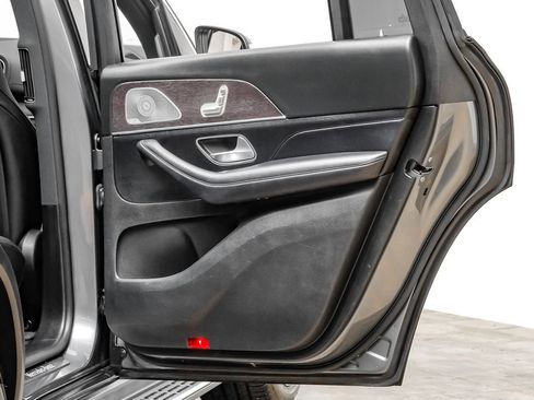 Used 2020 Mercedes-Benz GLS 450 4MATIC image 38