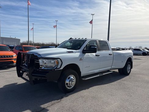 Used 2024 RAM 3500 Big Horn image 8