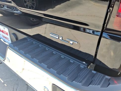 New 2026 GMC Sierra 1500 SLT w/ SLT Premium Plus Package AWD/4WD image 11