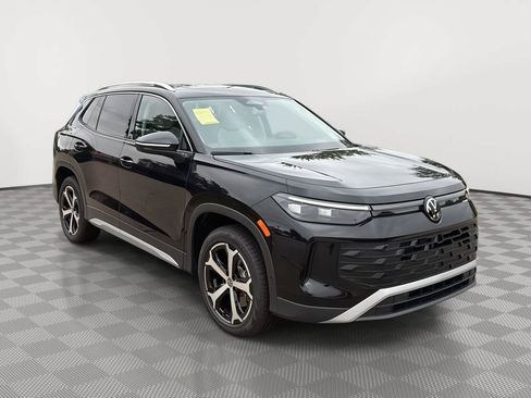 New 2026 Volkswagen Tiguan SE AWD/4WD image 3