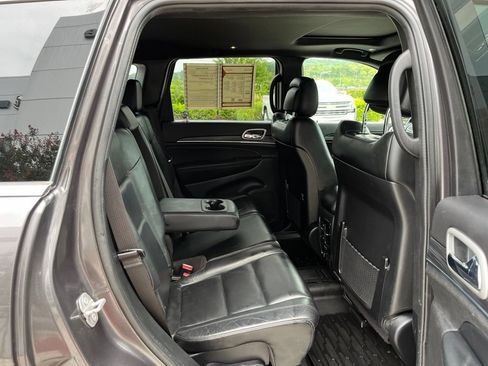 Used 2021 Jeep Grand Cherokee Limited AWD/4WD image 24