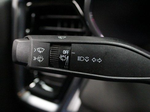 New 2026 GMC Canyon Elevation w/ Convenience Package image 21