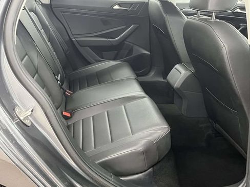 Used 2024 Volkswagen Jetta SE FWD image 22