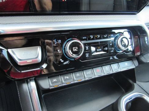 Used 2023 GMC Sierra 1500 Denali w/ Denali Reserve Package AWD/4WD image 24