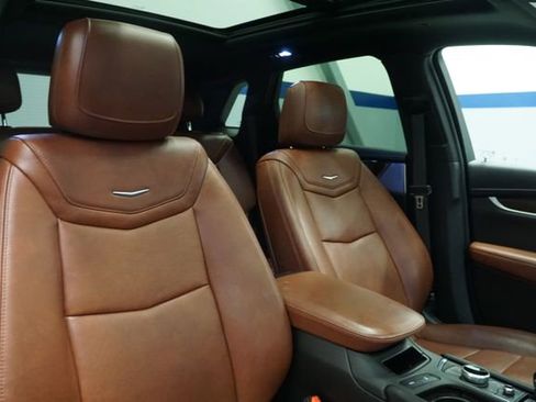 Used 2024 Cadillac XT5 Premium Luxury w/ LPO, Floor Liner Package AWD/4WD image 19