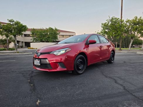 Used 2016 Toyota Corolla LE FWD image 1