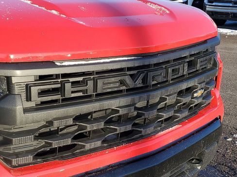 Certified 2025 Chevrolet Silverado 1500 W/T image 32