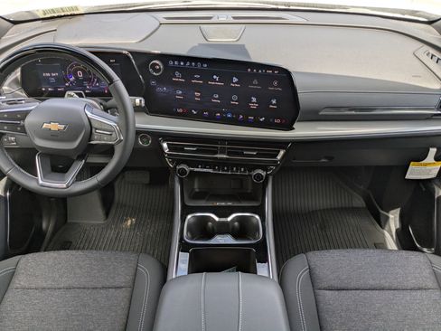 New 2025 Chevrolet Traverse LT w/ Enhanced Driving Package image 14