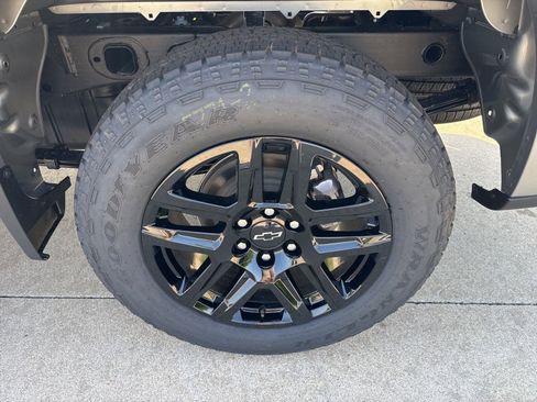New 2026 Chevrolet Silverado 1500 Custom w/ Turbomax Blackout Package AWD/4WD image 9