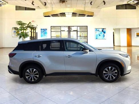 Certified 2023 INFINITI QX60 Pure AWD/4WD image 4