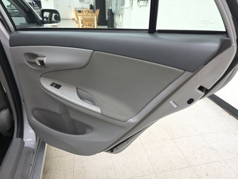 Used 2010 Toyota Corolla LE w/ All Weather Guard Pkg FWD image 14