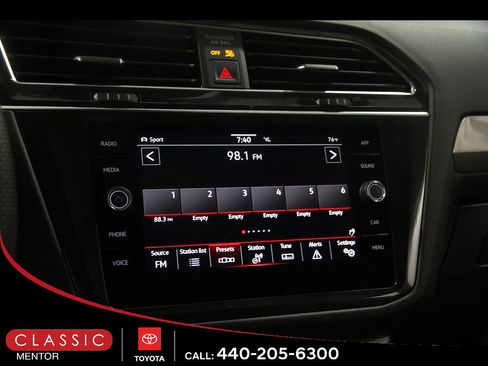 Used 2023 Volkswagen Tiguan SE R-Line AWD/4WD image 11
