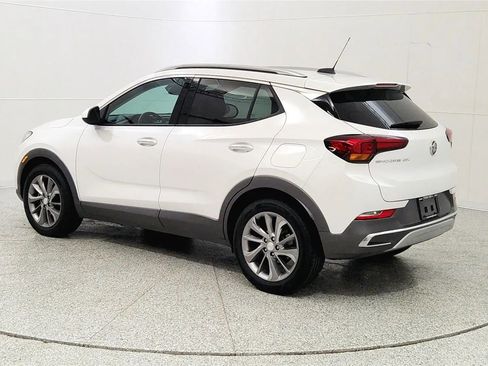 Used 2023 Buick Encore GX Essence w/ Experience Buick Package FWD image 5
