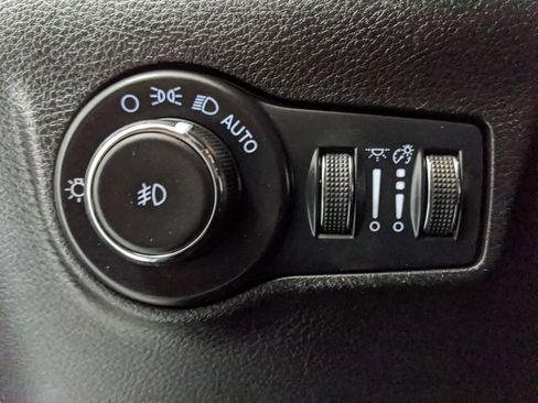 Used 2025 Jeep Compass Latitude w/ Altitude Special Edition image 15