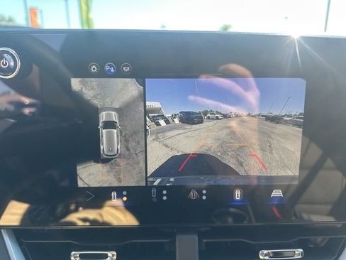 New 2026 Chevrolet Equinox LT w/ Convenience Package II image 24