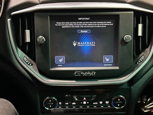 Used 2015 Maserati Ghibli S Q4 image 30
