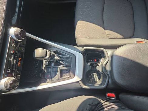 Used 2019 Toyota RAV4 XLE w/ Convenience Package AWD/4WD image 25
