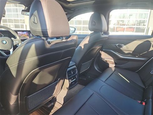 Used 2023 BMW 330i xDrive Sedan w/ Premium Package image 24